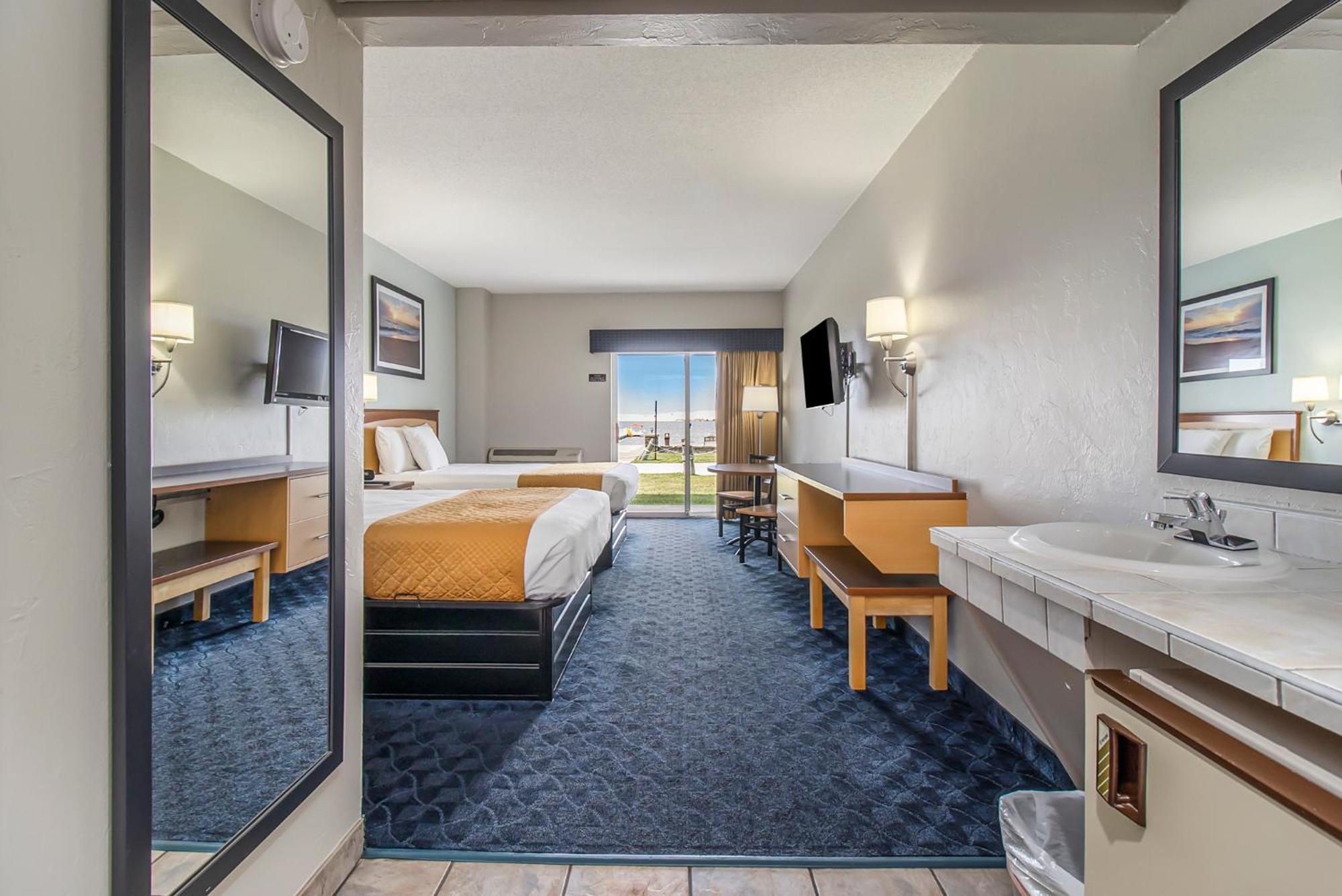 Dunes Waterfront Resort ミアーズ エクステリア 写真