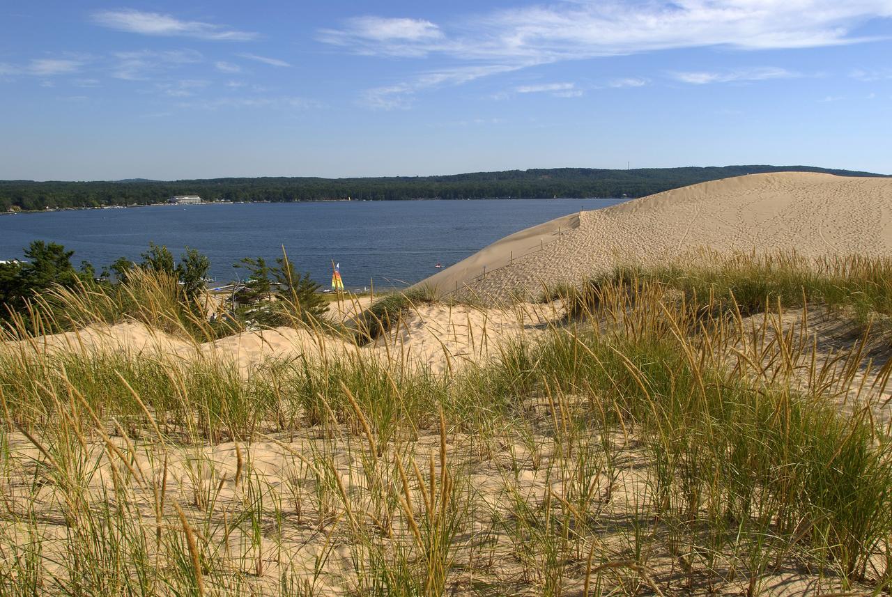 Dunes Waterfront Resort ミアーズ エクステリア 写真