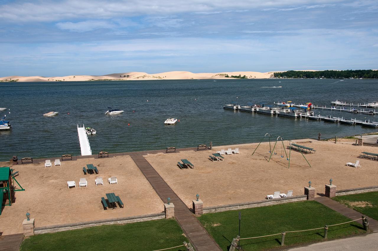 Dunes Waterfront Resort ミアーズ エクステリア 写真