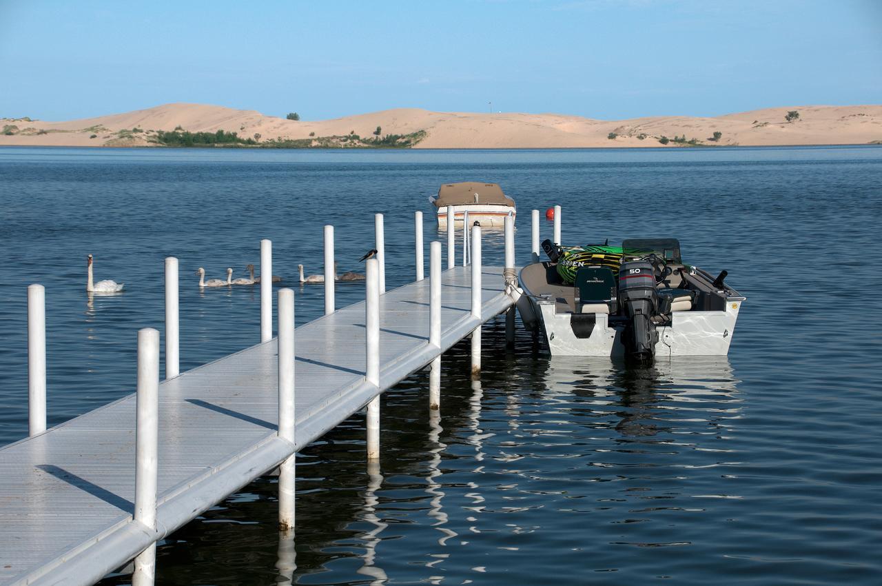 Dunes Waterfront Resort ミアーズ エクステリア 写真